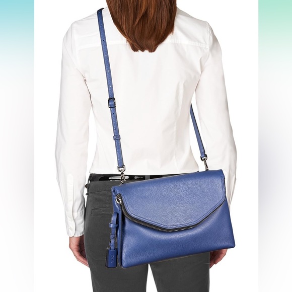 TUMI Leather Crossbody Shoulder Bag Personal Item Travel Purse Clutch RFID Safe - Picture 4 of 16